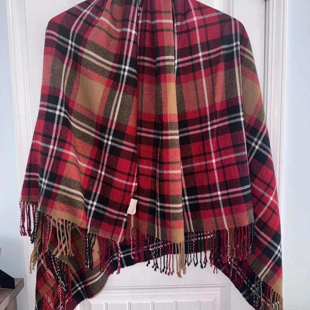 Soft Surroundings Throw Blanket Women Red Plaid Metallic Fringe Wrap 50x70